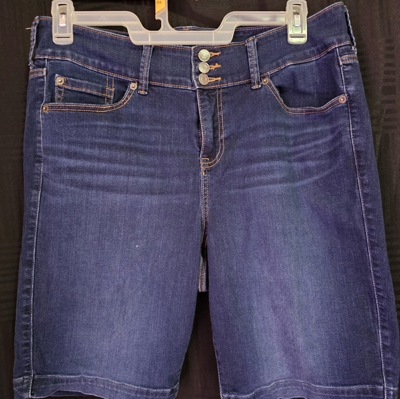 Women's Torrid Shorts - Picture 4 of 5